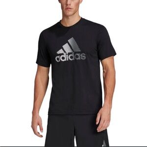 Mens Adidas Aeroready Black Short Sleeve Tee size medium